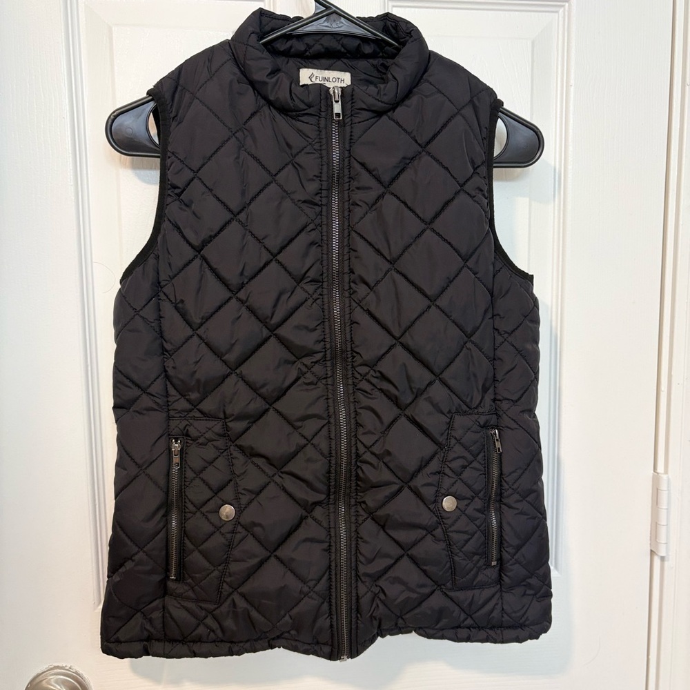 Fuinloth Black Quilted Vest